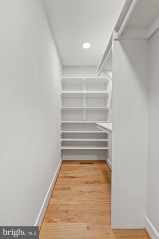 2678 OAKTON GLEN DR, Vienna, VA 22181