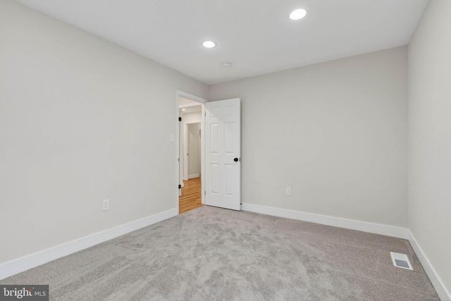 2678 OAKTON GLEN DR, Vienna, VA 22181