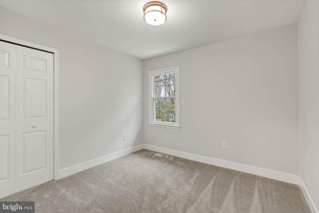 2678 OAKTON GLEN DR, Vienna, VA 22181