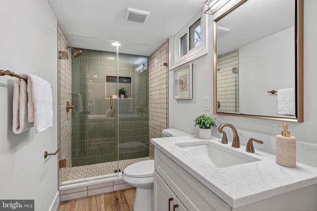 2678 OAKTON GLEN DR, Vienna, VA 22181