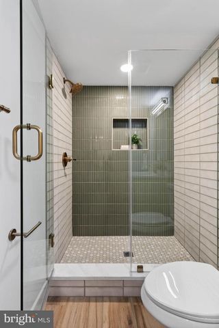 2678 OAKTON GLEN DR, Vienna, VA 22181