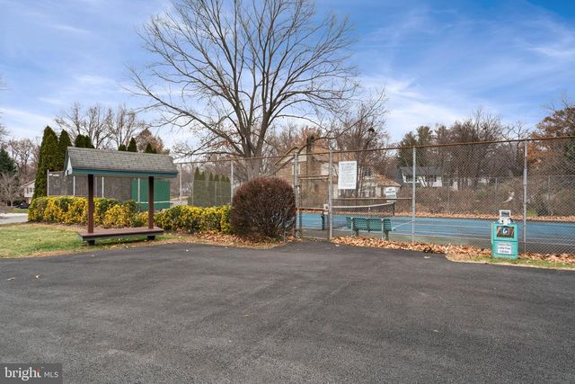 2678 OAKTON GLEN DR, Vienna, VA 22181