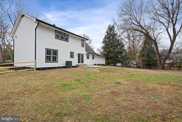 2678 OAKTON GLEN DR, Vienna, VA 22181