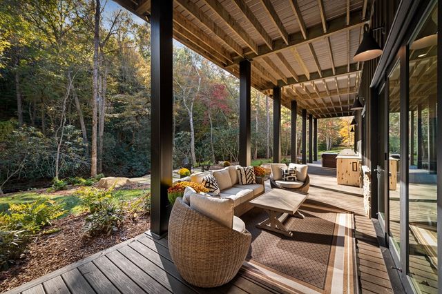 156 Horatio Drive, Blue Ridge, GA 30513