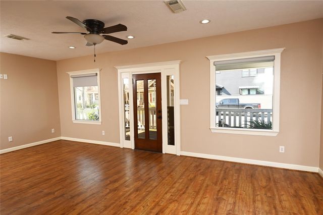 608 Archer Street, Houston, TX 77009