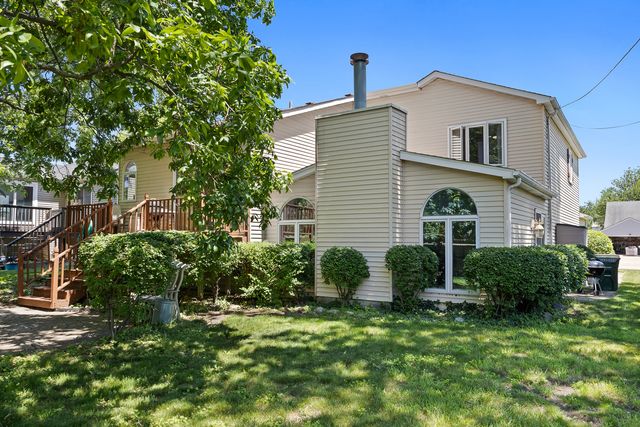 8100 Geneva Street, Woodridge, IL 60517