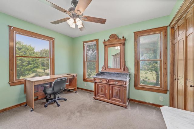 357 120th, Newton, KS 67114