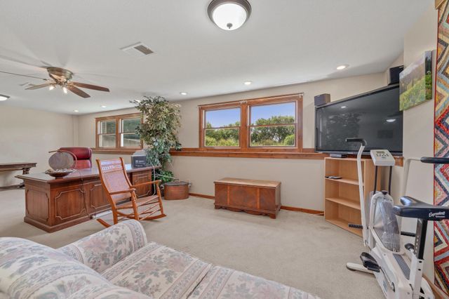 357 120th, Newton, KS 67114