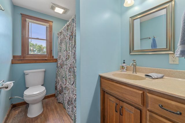 357 120th, Newton, KS 67114