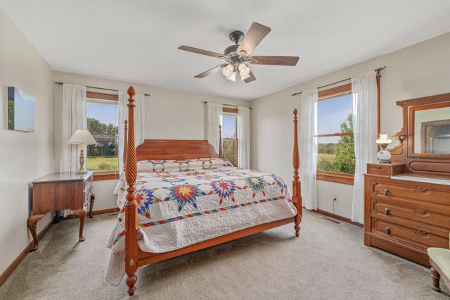 357 120th, Newton, KS 67114