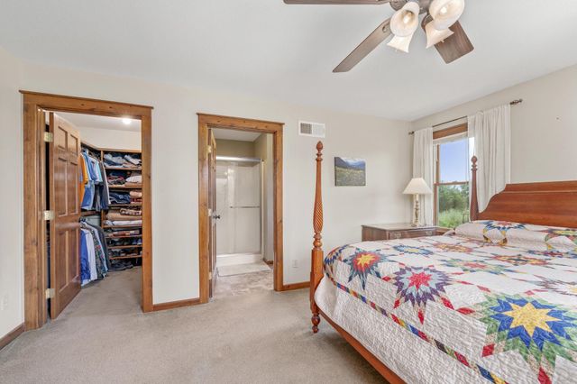 357 120th, Newton, KS 67114