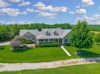 357 120th, Newton, KS 67114