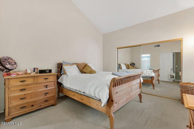 596 Via Novella, Oak Park, CA 91377