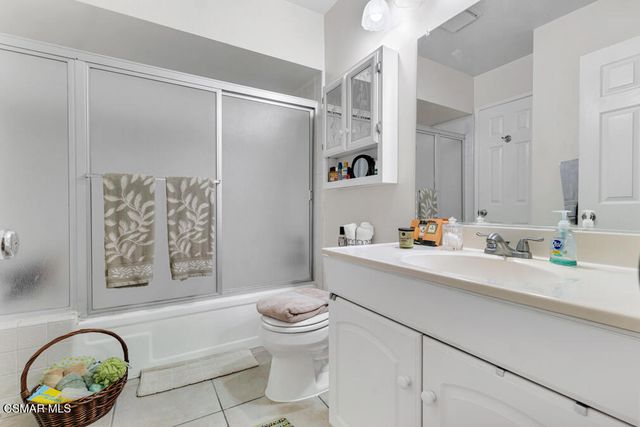 596 Via Novella, Oak Park, CA 91377