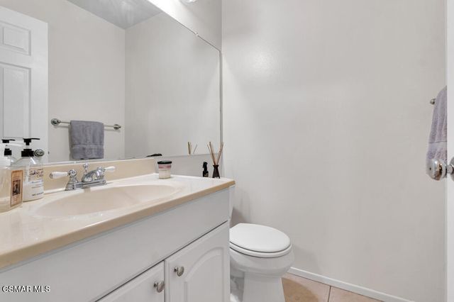 596 Via Novella, Oak Park, CA 91377
