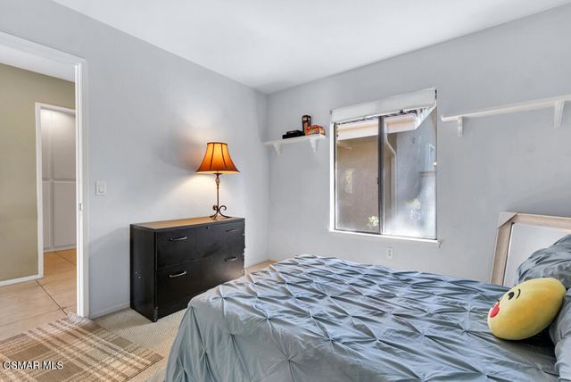596 Via Novella, Oak Park, CA 91377