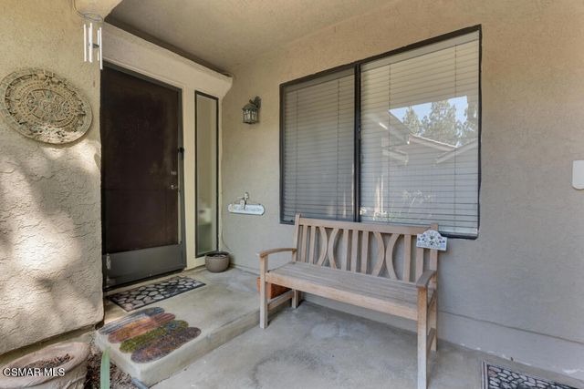 596 Via Novella, Oak Park, CA 91377