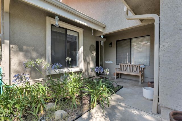 596 Via Novella, Oak Park, CA 91377