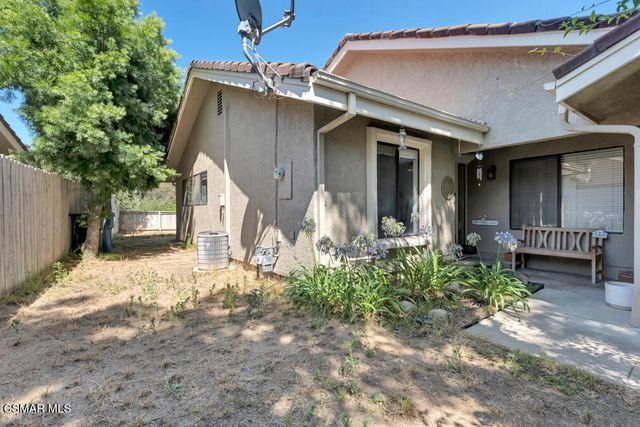 596 Via Novella, Oak Park, CA 91377
