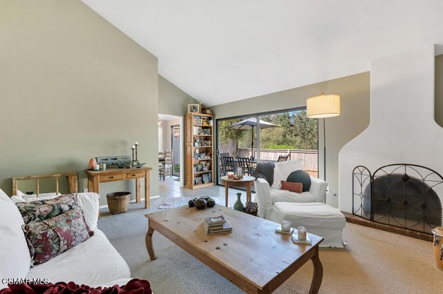 596 Via Novella, Oak Park, CA 91377