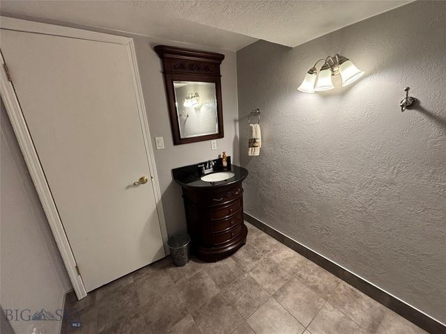 1 Burning Tree Lane, Butte, MT 59701