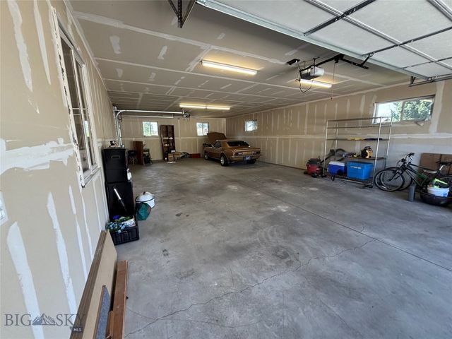 1 Burning Tree Lane, Butte, MT 59701
