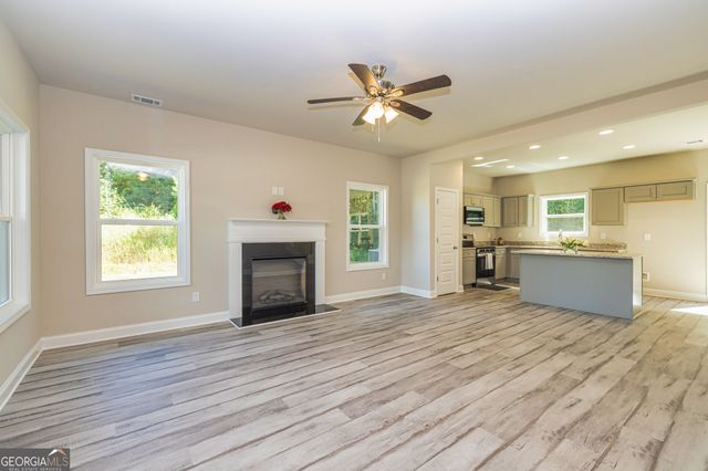 135 Hunts Mill Circle, Griffin, GA 30224