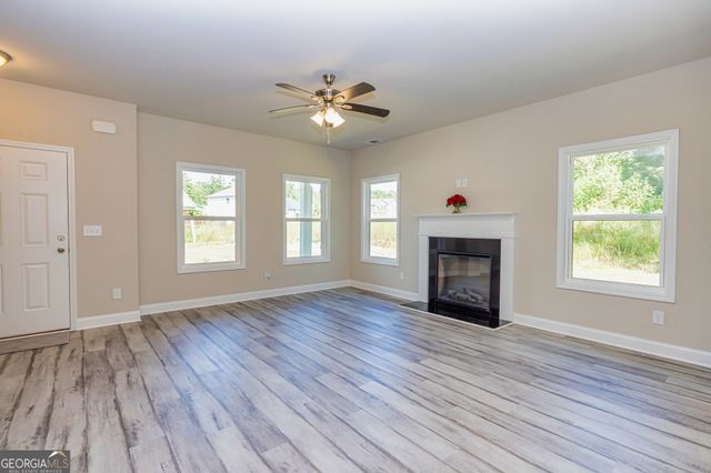 135 Hunts Mill Circle, Griffin, GA 30224