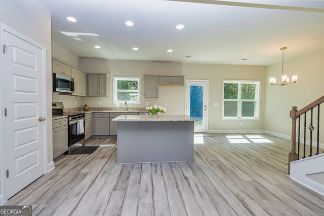 135 Hunts Mill Circle, Griffin, GA 30224