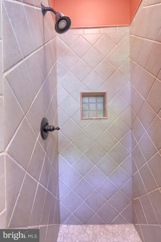 905 GREENSIDE DR, Lititz, PA 17543