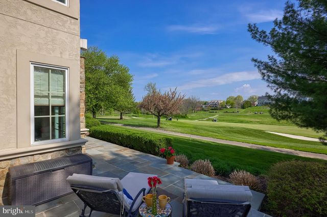905 GREENSIDE DR, Lititz, PA 17543