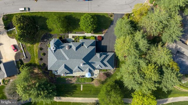 905 GREENSIDE DR, Lititz, PA 17543