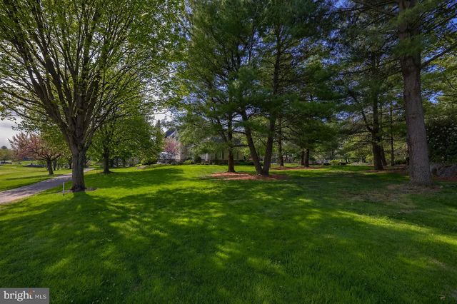 905 GREENSIDE DR, Lititz, PA 17543