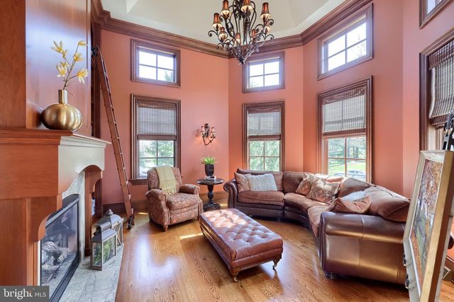 905 GREENSIDE DR, Lititz, PA 17543