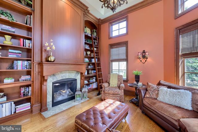 905 GREENSIDE DR, Lititz, PA 17543