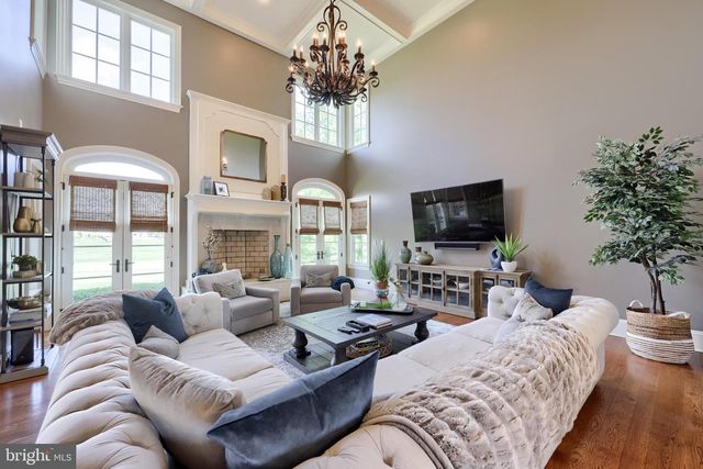 905 GREENSIDE DR, Lititz, PA 17543