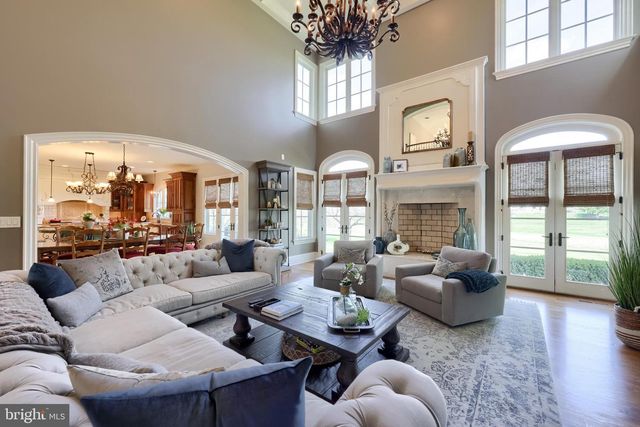 905 GREENSIDE DR, Lititz, PA 17543
