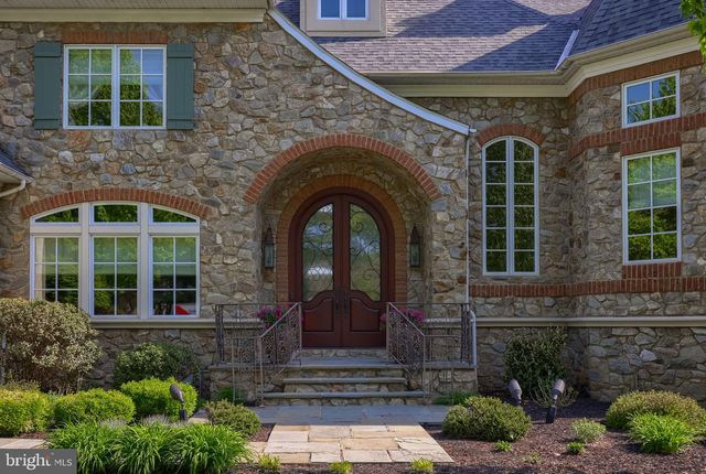 905 GREENSIDE DR, Lititz, PA 17543