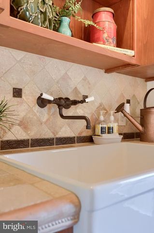 905 GREENSIDE DR, Lititz, PA 17543
