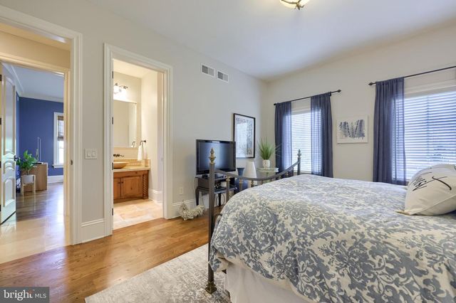 905 GREENSIDE DR, Lititz, PA 17543