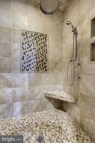 905 GREENSIDE DR, Lititz, PA 17543