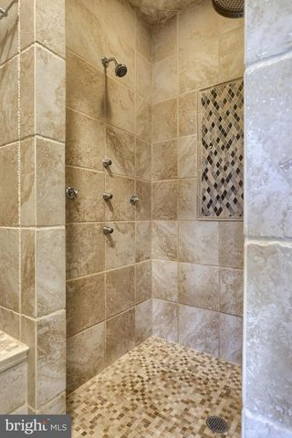 905 GREENSIDE DR, Lititz, PA 17543