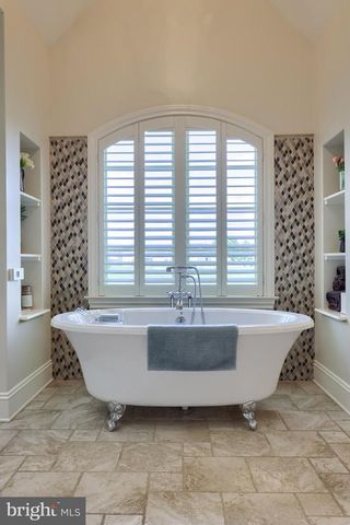 905 GREENSIDE DR, Lititz, PA 17543