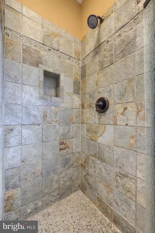 905 GREENSIDE DR, Lititz, PA 17543