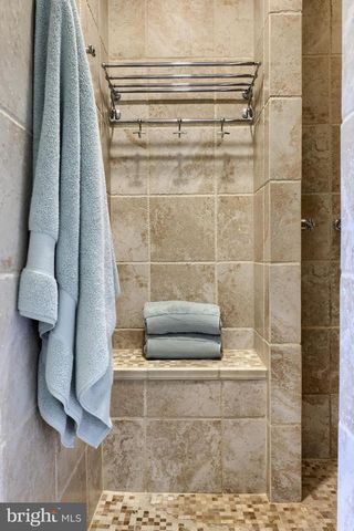 905 GREENSIDE DR, Lititz, PA 17543