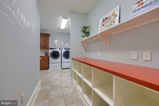 905 GREENSIDE DR, Lititz, PA 17543