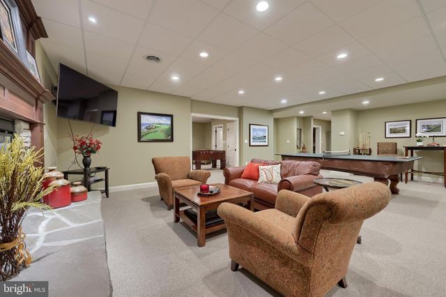 905 GREENSIDE DR, Lititz, PA 17543