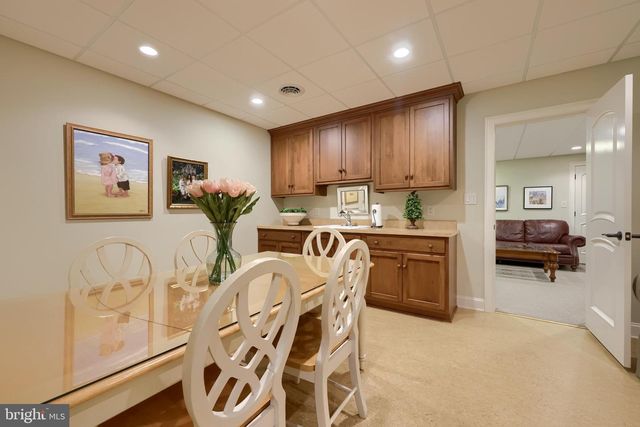 905 GREENSIDE DR, Lititz, PA 17543