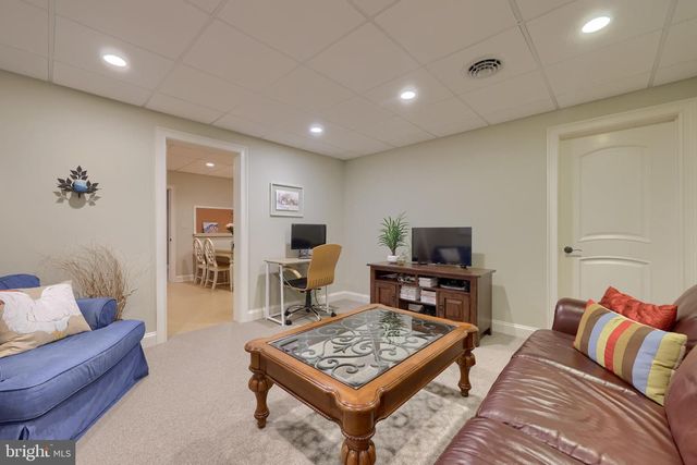 905 GREENSIDE DR, Lititz, PA 17543
