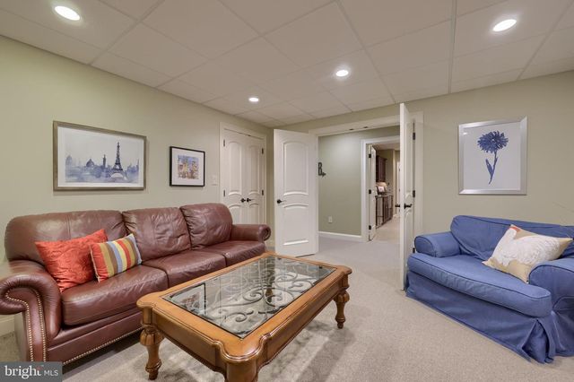905 GREENSIDE DR, Lititz, PA 17543